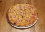 28. Gyros pizza špeciál (750 g)